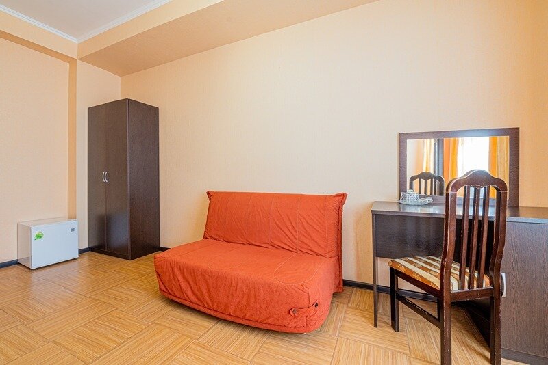 Комфорт 3-местный Улучшенный (с балконом)