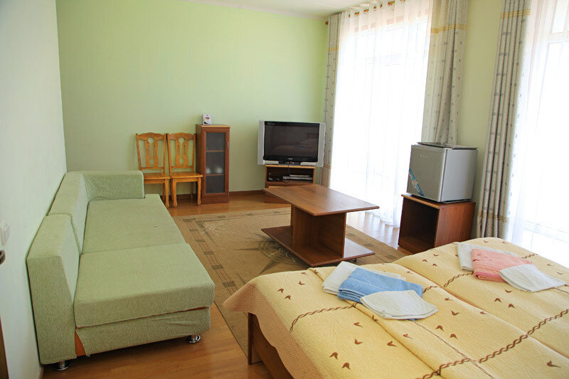 Полулюкс 4-местный 2-комнатный