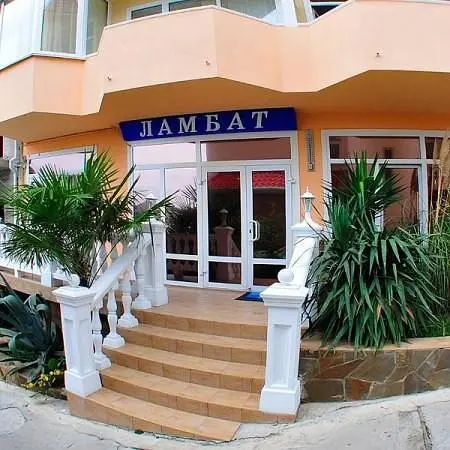 Курортный отель Ламбат, Утес, Крым