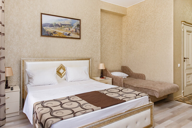 Hotel royal дербент. Royal Hotel Spa Дербент. Отель Роял Пенза. Wise Royal Spa Большевиков.