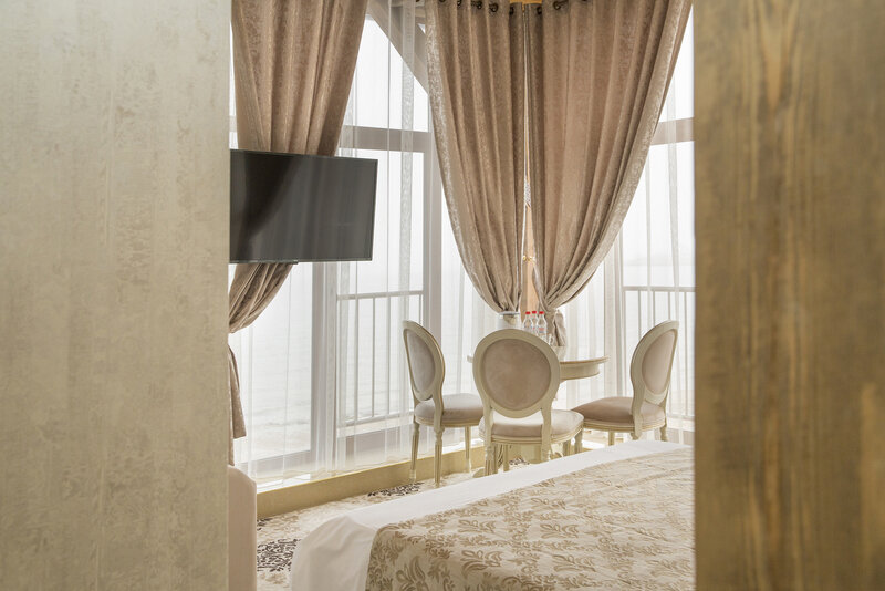 Семейный 2-местный 25 кв.м (с панорамным видом)