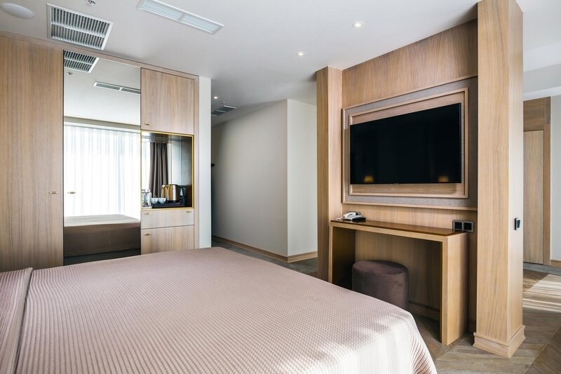 Делюкс 2-местный 1-комнатный (главный корпус, с на видом море)