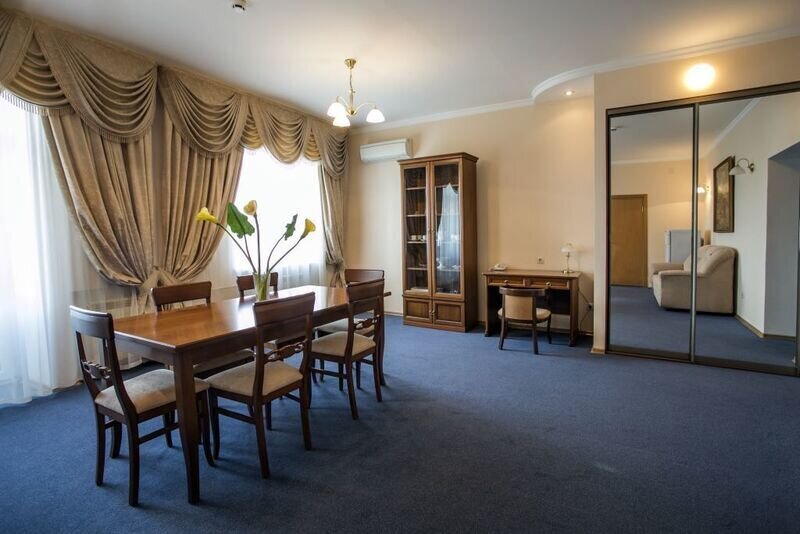 Люкс 2-местный 2-комнатный (Высшая категория B)