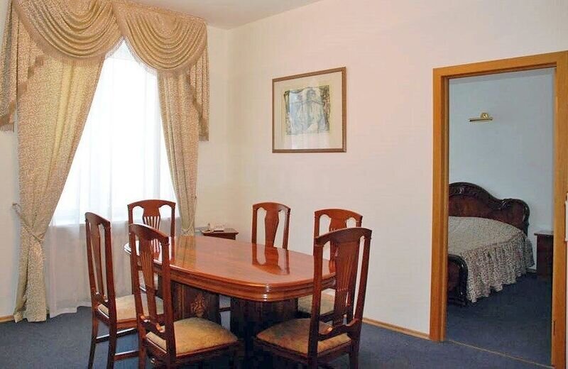 Люкс 2-местный 2-комнатный (Высшая категория C)