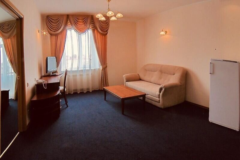 Люкс 2-местный 2-комнатный (Стандартный)