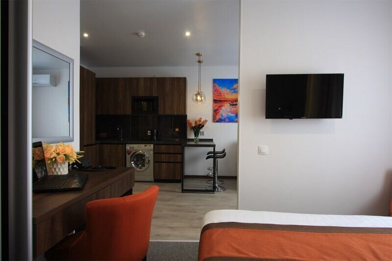 Джуниор сюит 3-местный (DBL/TWIN с кухней)