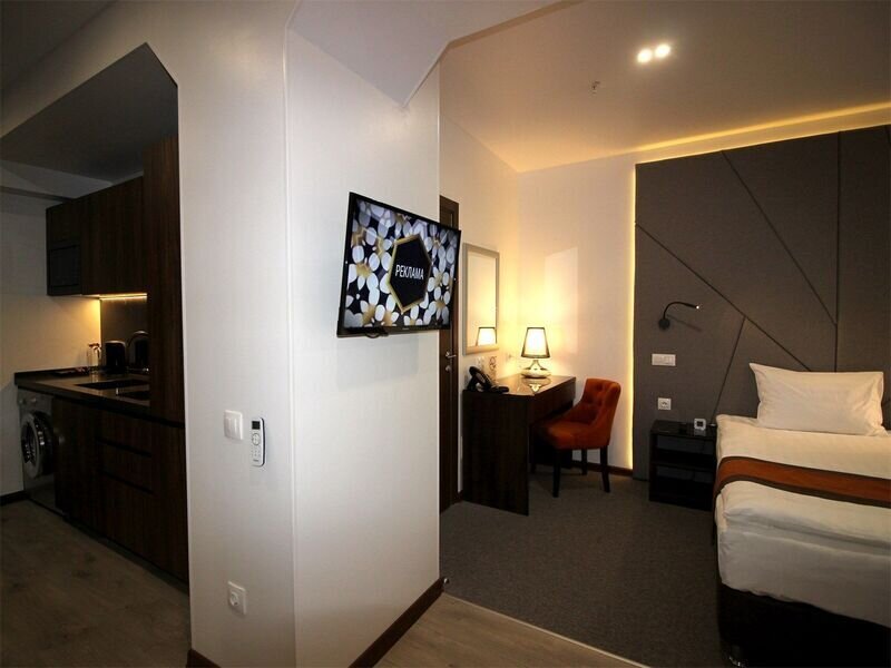 Джуниор сюит 3-местный (DBL/TWIN с кухней)