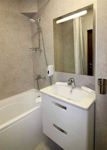 Джуниор сюит 3-местный (DBL/TWIN с кухней)