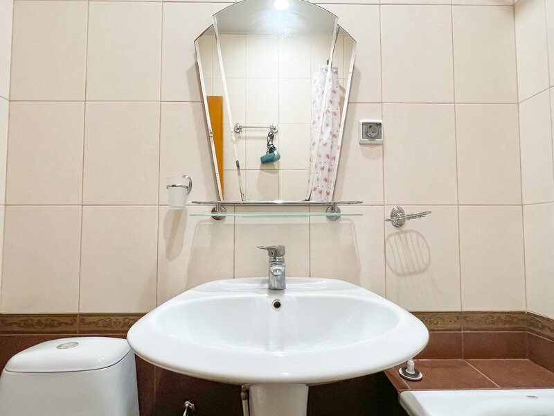 Люкс 4-местный 2-комнатный (1 этаж)