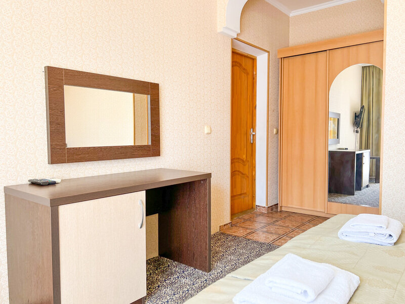 Полулюкс 2-местный (с доп.местом)