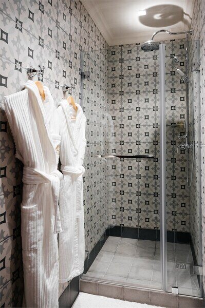 Люкс 2-местный 2-комнатный Королевский Диамант