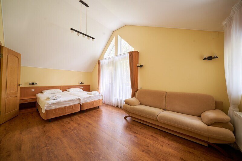 Коттедж 4-местный 2-этажный (La-Ronge)