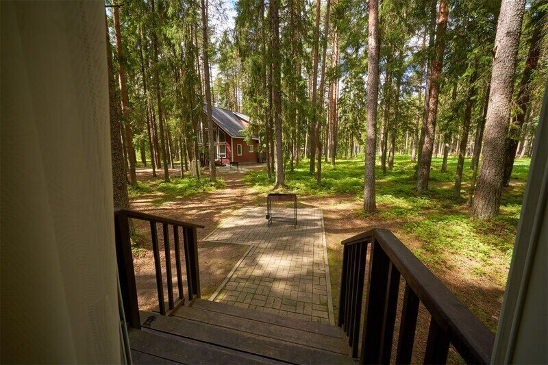 Коттедж 4-местный 2-этажный (La-Ronge)