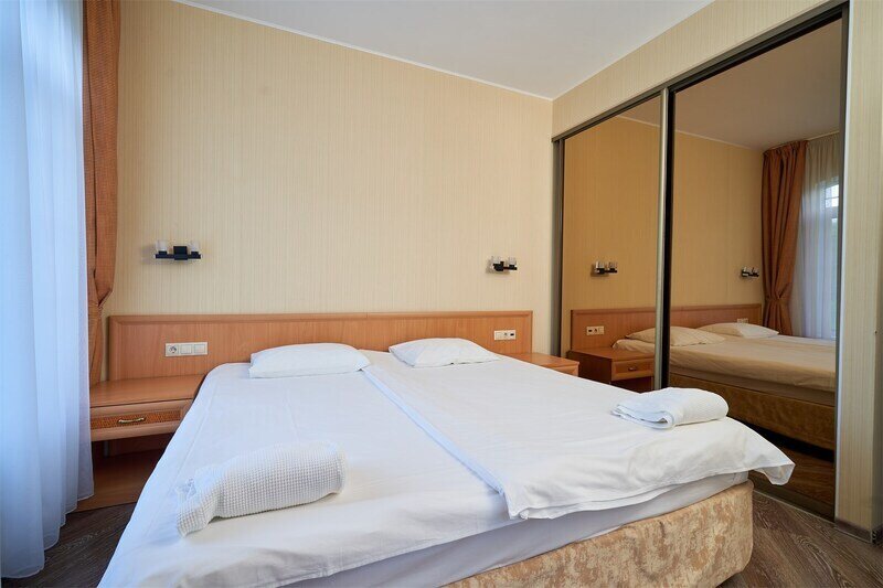 Коттедж 8-местная 2-этажная Вилла