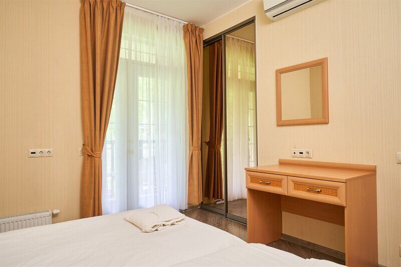 Коттедж 8-местная 2-этажная Вилла