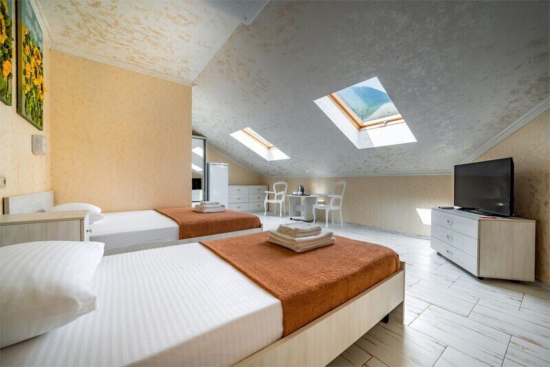 Стандартный 2-местный (на мансарде)