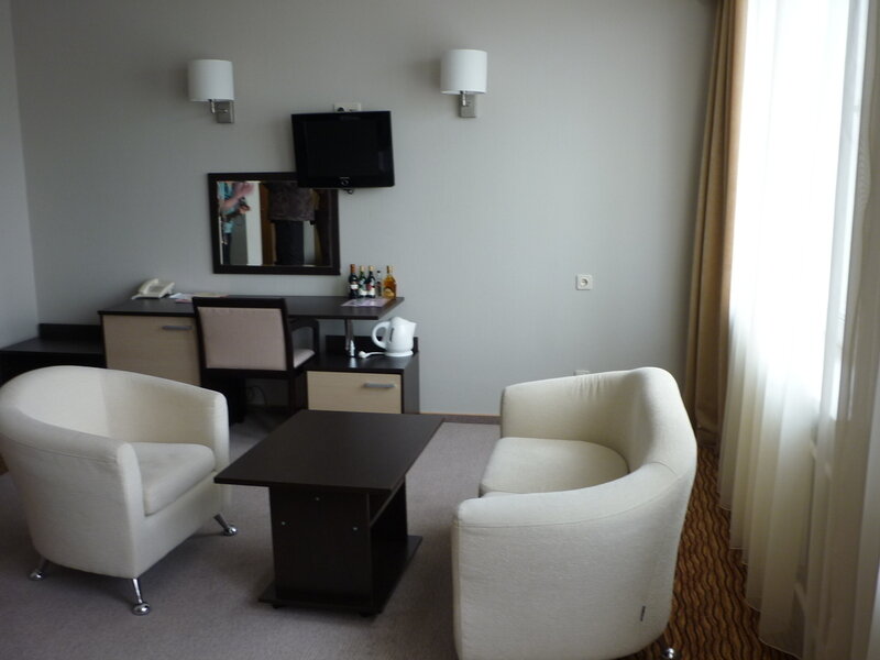 Джуниор Сюит