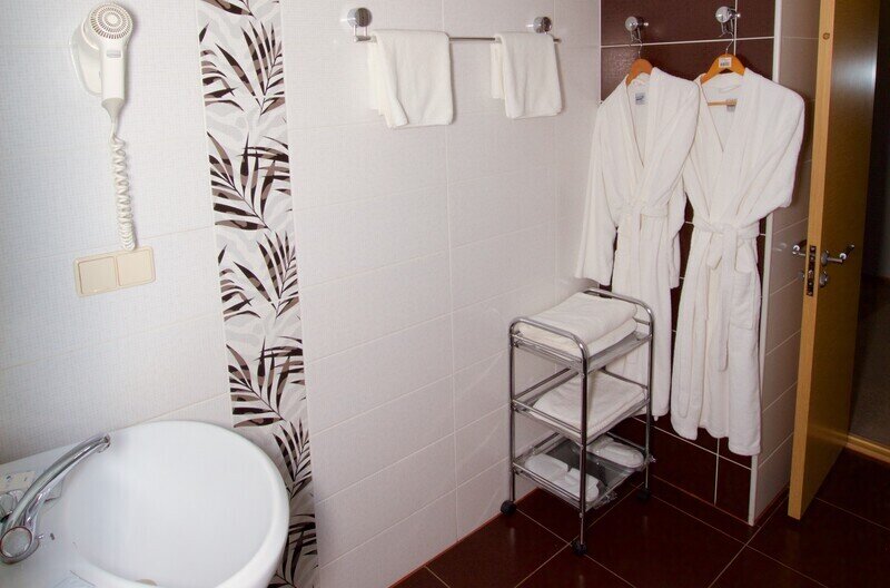 Джуниор Сюит