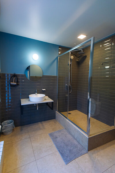 Люкс 4-местный Большой (2 этаж)