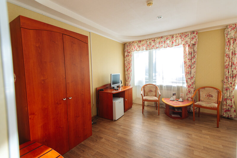 Полулюкс 2-местный (Главный корпус)