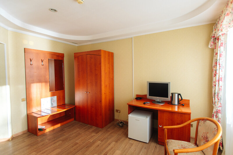 Полулюкс 2-местный (Главный корпус)