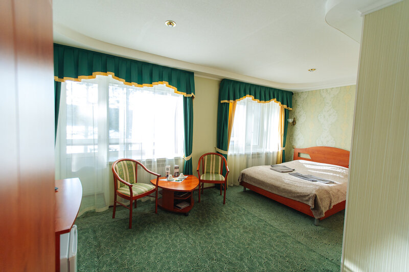 Полулюкс 2-местный (Главный корпус)