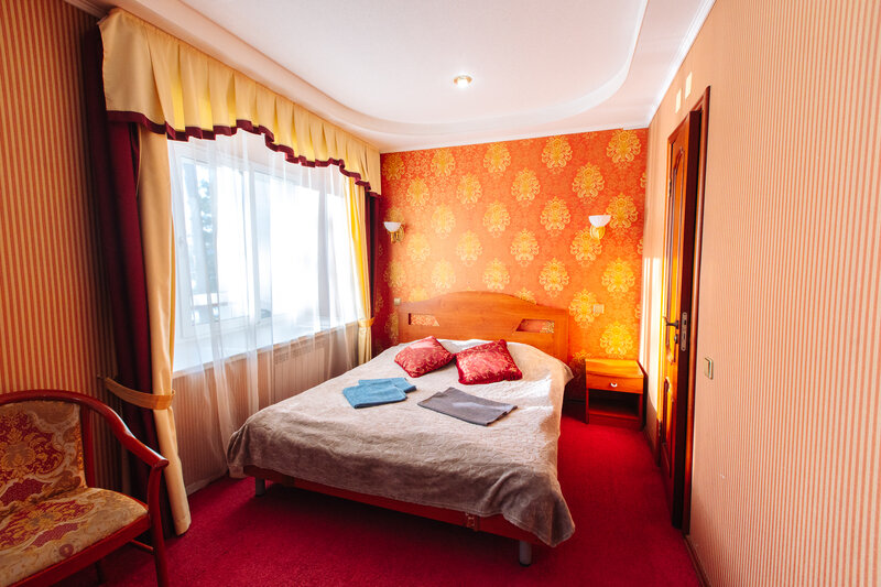 Полулюкс 2-местный (Главный корпус)