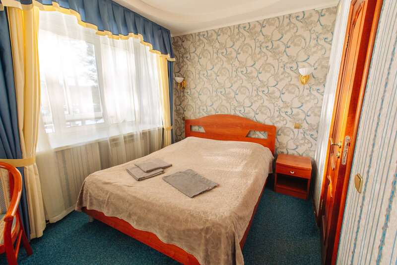 Полулюкс 2-местный (Главный корпус)