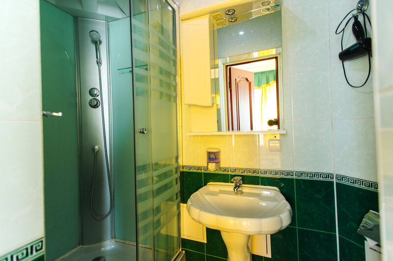 Полулюкс 2-местный (Главный корпус)