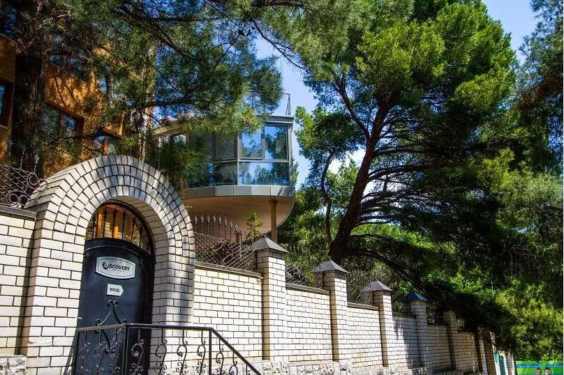 Фасад | Дискавери, Крым
