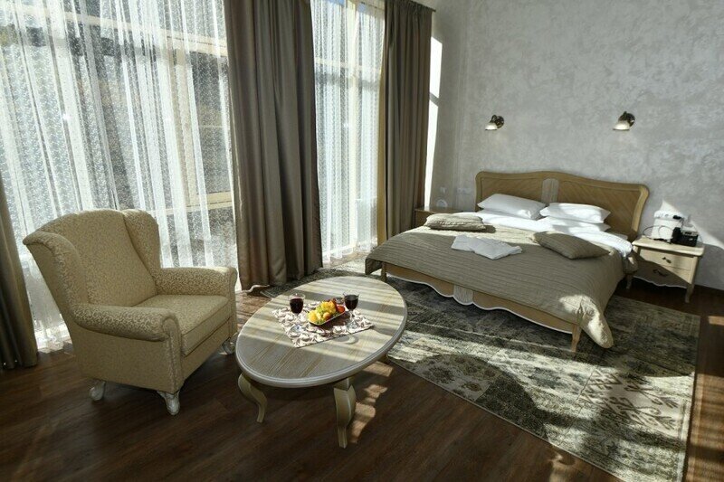 Полулюкс 2-местный (Глыба) вид на горы