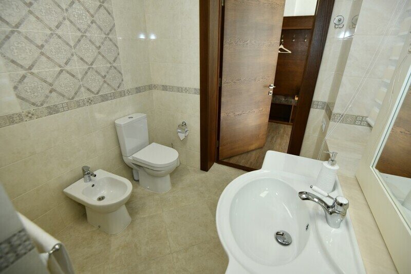 Полулюкс 2-местный (Глыба) вид на горы