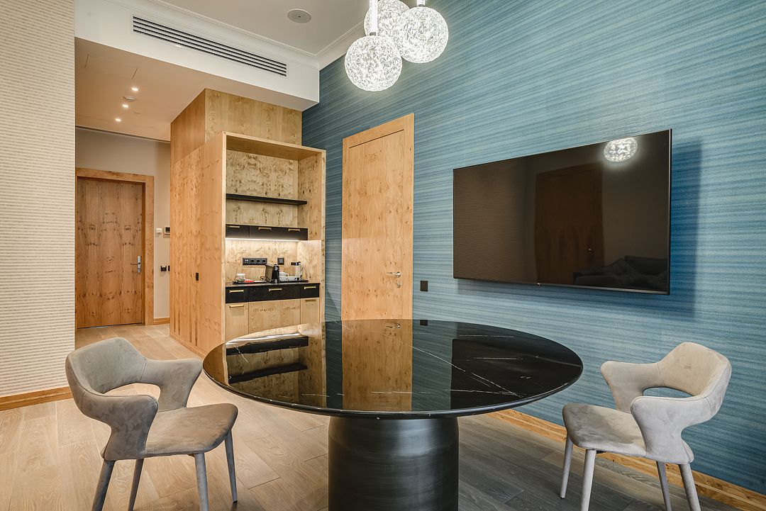 Джуниор Сюит Премиум 2-местный 2-комнатный (с видом на парк)