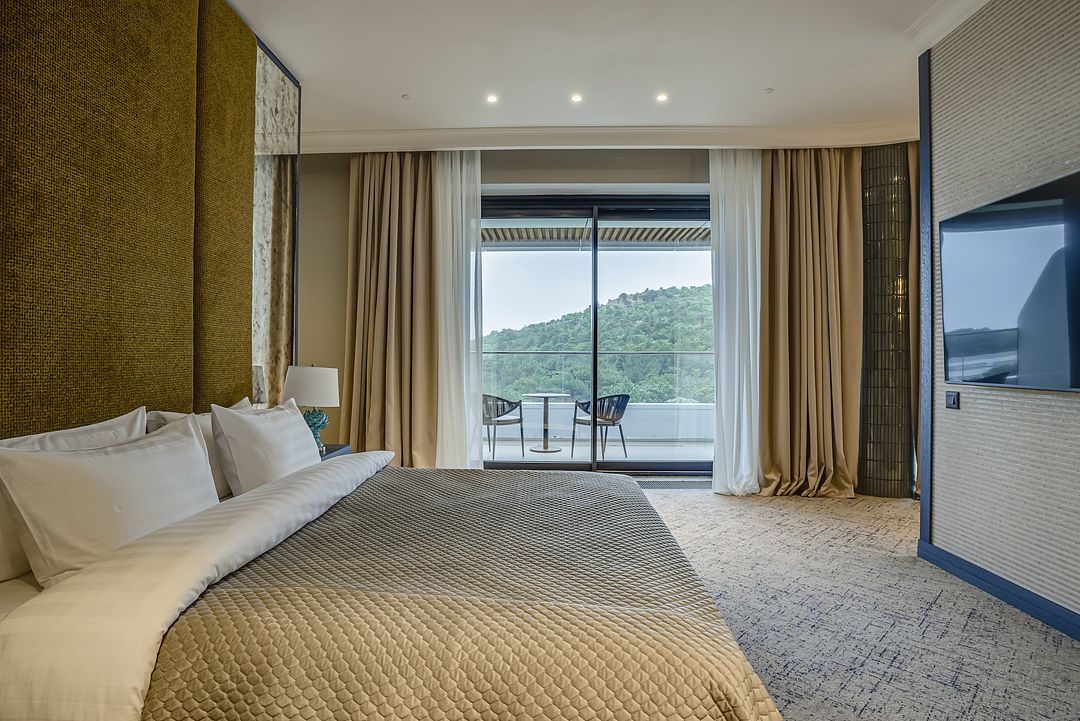 Люкс 2-местный 2-комнатный (с видом на парк)