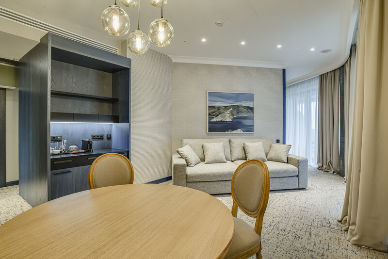 Люкс 2-местный 2-комнатный (с видом на парк)