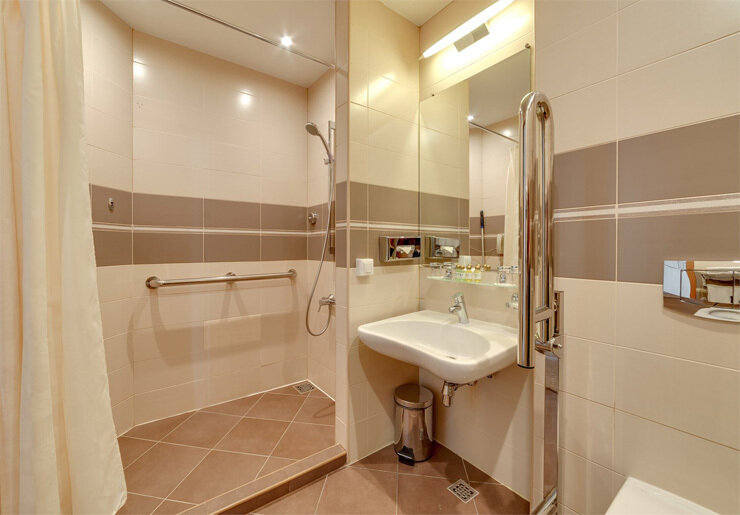 Стандартный 2-местный (для людей с ограниченными физическими возможностями)