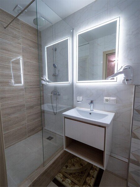 Комфорт 3-местный (DBL с холлом)