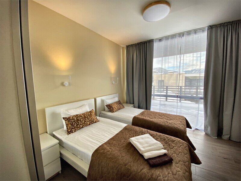 Таунхаус 8-местный (вид на горы)