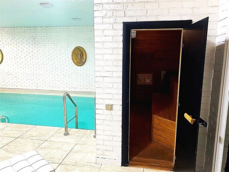 Семейный 2-местный (Люкс с бассейном)