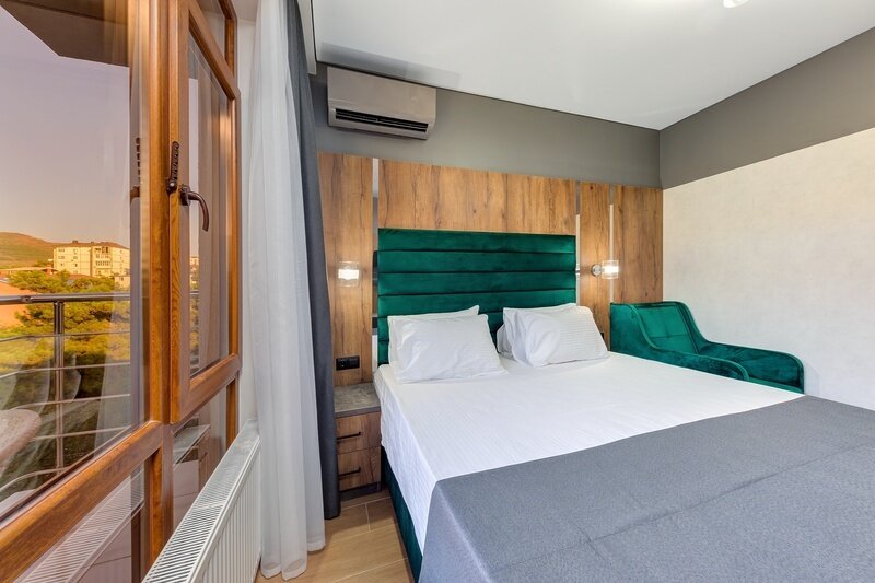 Комфорт 2-местный (с балконом и видом на горы)