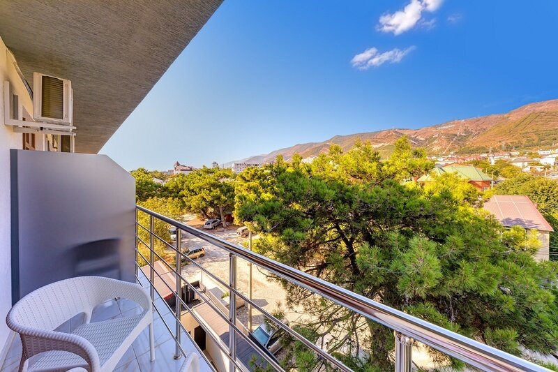 Комфорт 2-местный (с балконом и видом на горы)