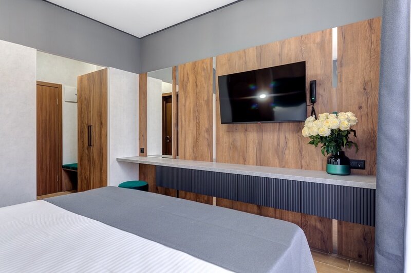 Комфорт 2-местный Коннект (с балконом и видом на горы)