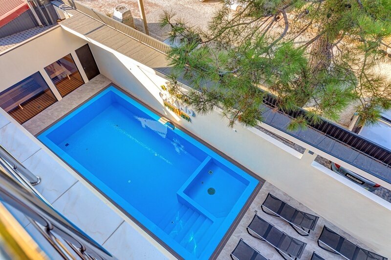 Комфорт 2-местный Коннект (с балконом и видом на горы)