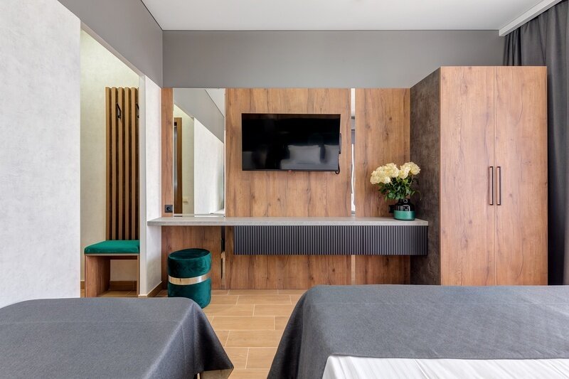 Комфорт 3-местный (с балконом и видом на горы)