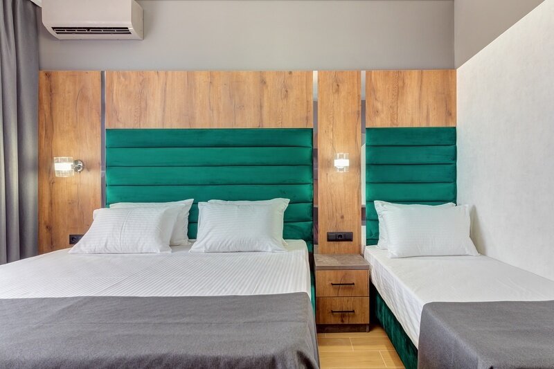 Комфорт 3-местный (с балконом и видом на море)