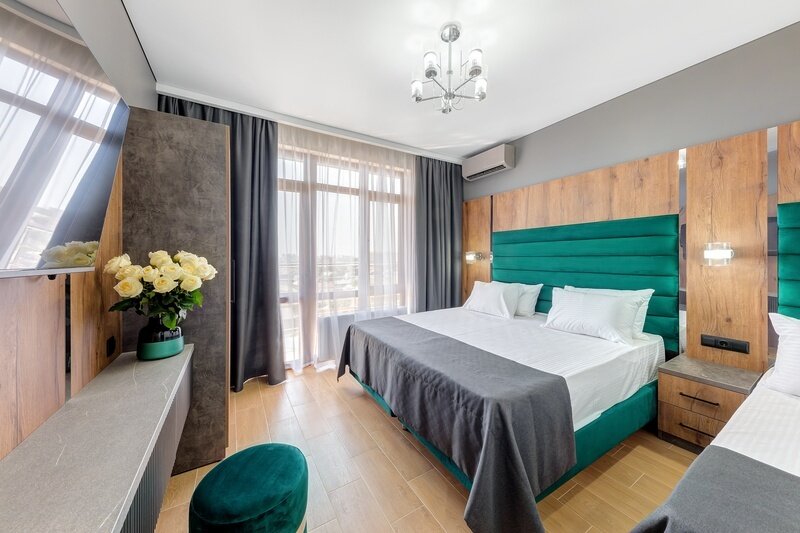 Комфорт 3-местный (с балконом и видом на море)