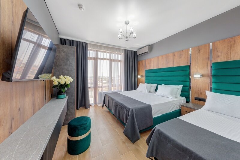 Комфорт 3-местный (с балконом и видом на море)