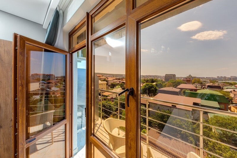 Комфорт 3-местный (с балконом и видом на море)