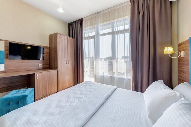 Стандартный 3-местный (с балконом)