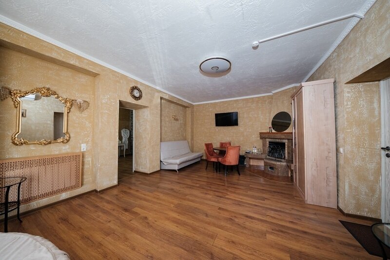 Полулюкс 4-местный (корпус 3, с камином)